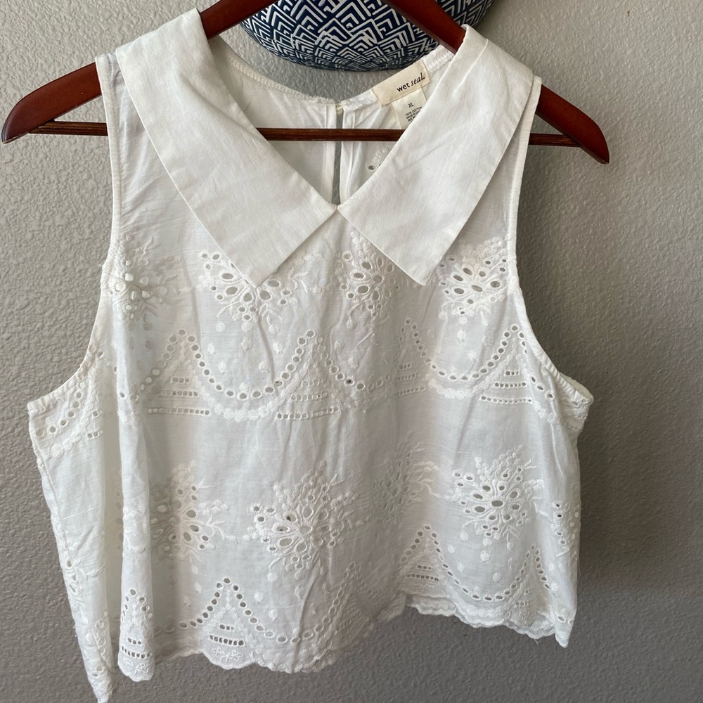 Crop eyelet top